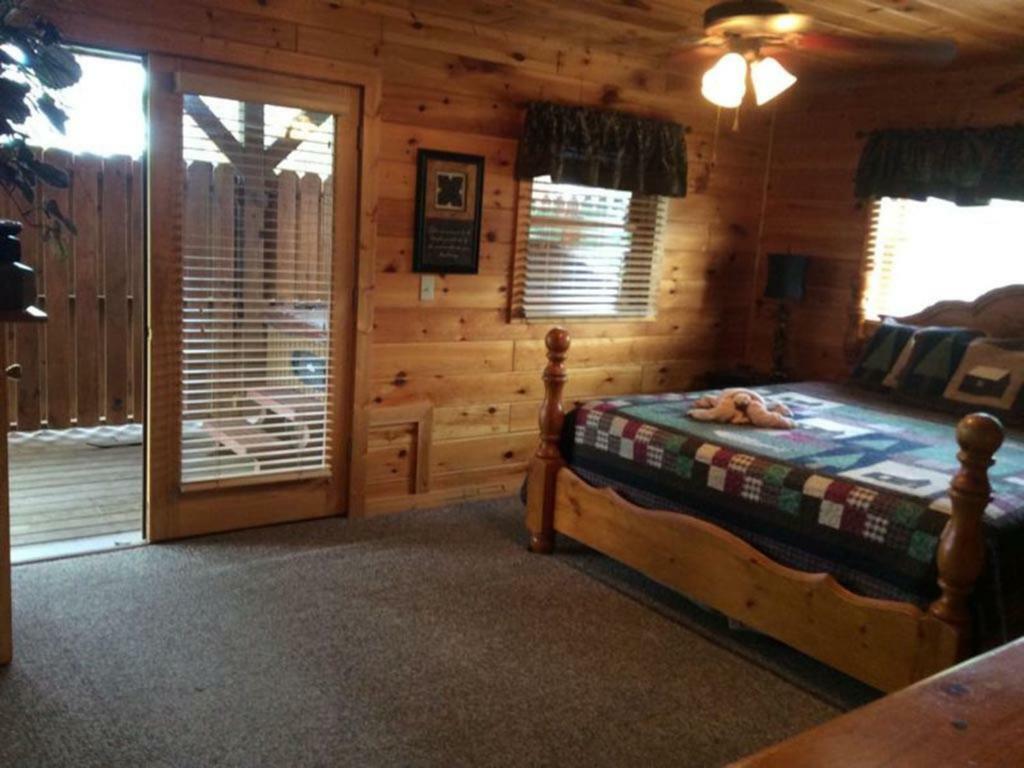 Spacious Party Hut Near Attractions McCookville Exterior photo