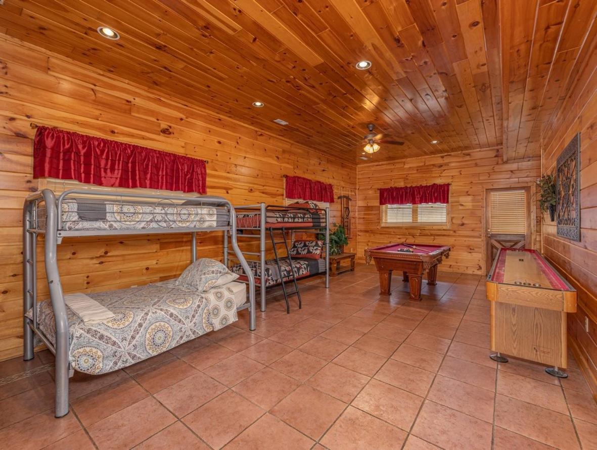 Spacious Party Hut Near Attractions McCookville Exterior photo